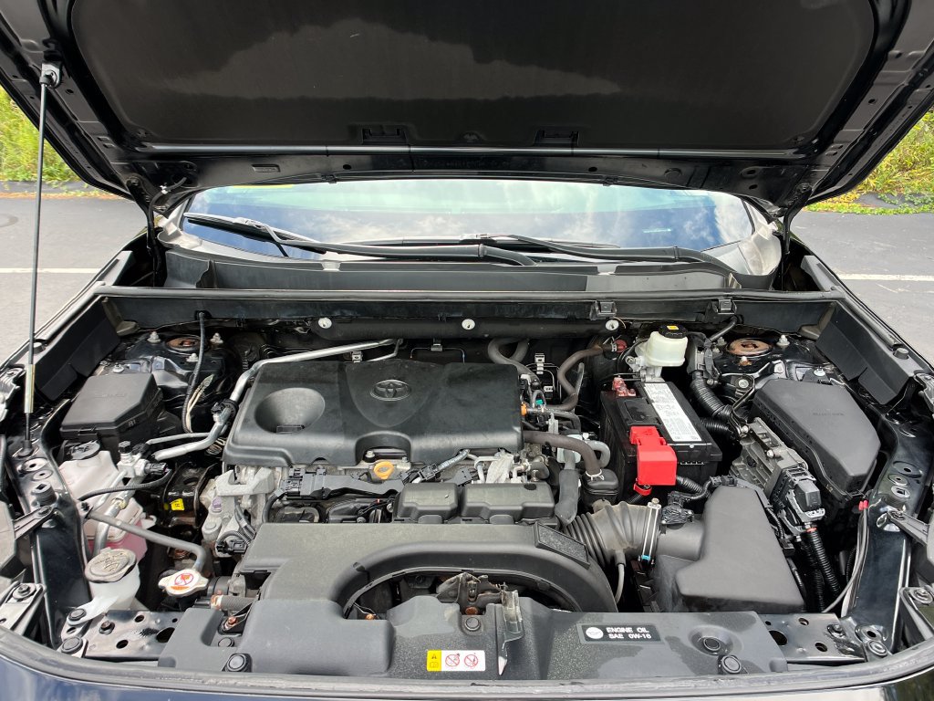 Used 2020 Toyota RAV4 Limited AWD/4WD image 26