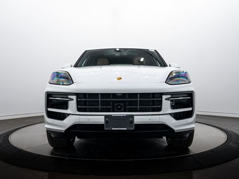 Certified 2026 Porsche Cayenne image 10