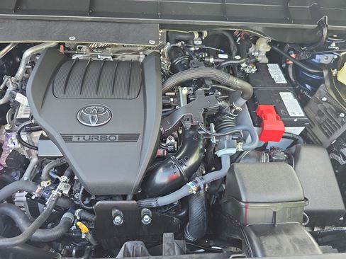 Used 2026 Toyota Highlander Limited AWD/4WD image 29