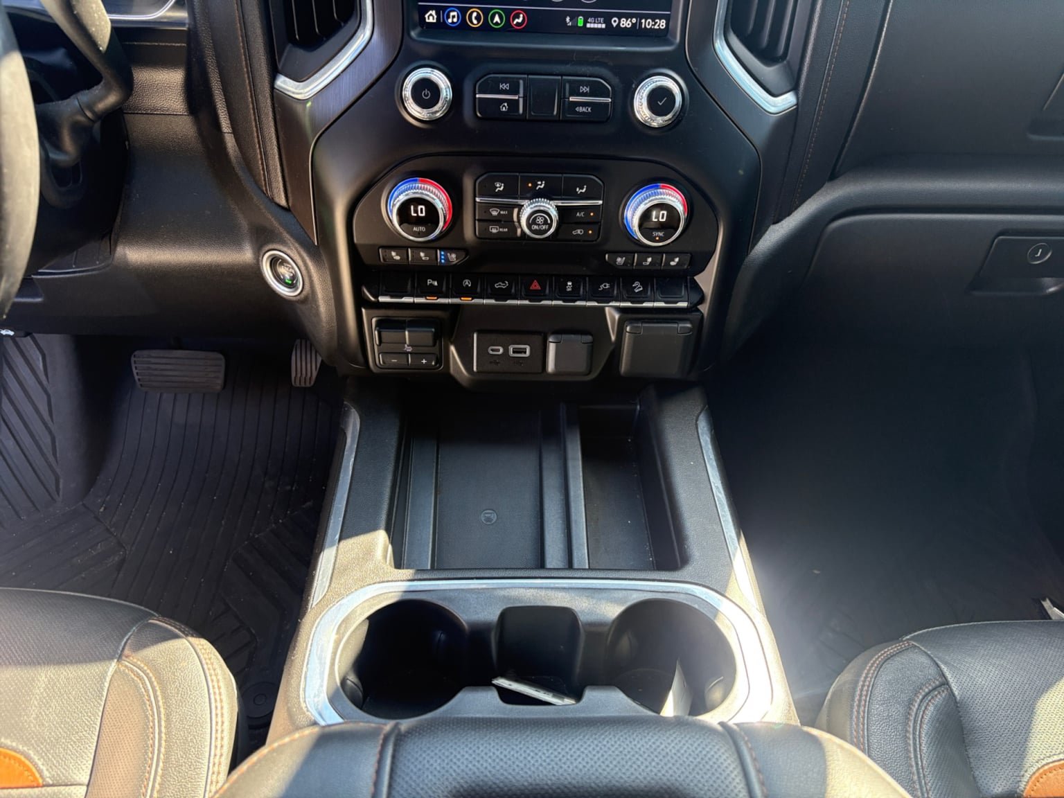 Used 2020 GMC Sierra 1500 AT4 w/ AT4 Premium Package AWD/4WD image 15