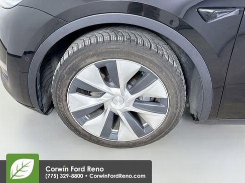 Used 2020 Tesla Model Y Long Range image 30