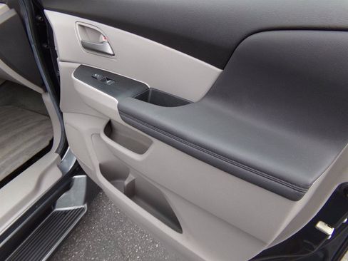 Used 2013 Honda Odyssey EX-L image 47