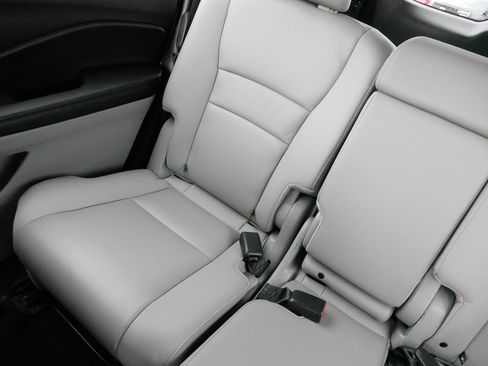 Used 2022 Honda Pilot Special Edition image 12