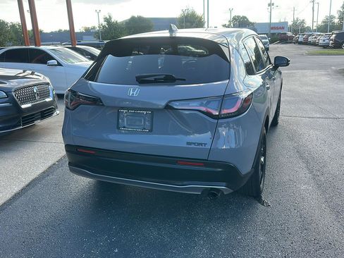 Used 2023 Honda HR-V Sport image 4