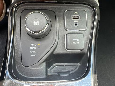 Used 2018 Jeep Compass Limited AWD/4WD image 27