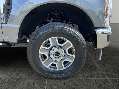 New 2025 Ford F250 Lariat image 9