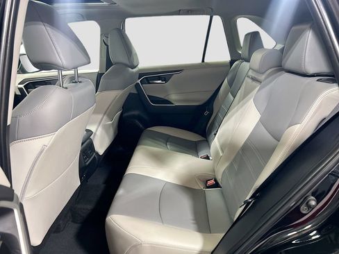 Used 2025 Toyota RAV4 XLE Premium FWD image 20