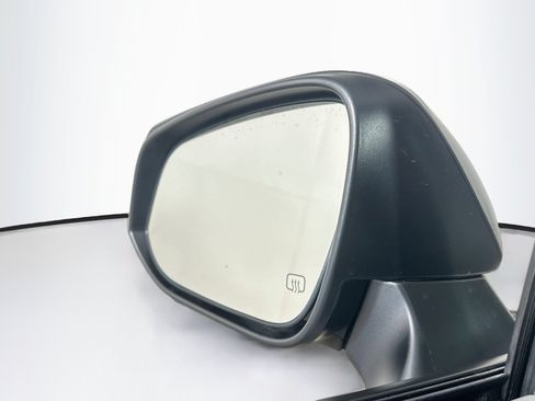 Used 2025 Toyota Corolla Cross L FWD image 16