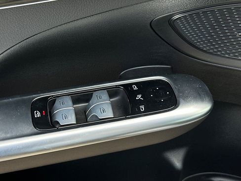 New 2025 Mercedes-Benz C 300 Sedan image 22