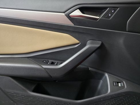 Used 2019 Volkswagen Jetta SE image 9