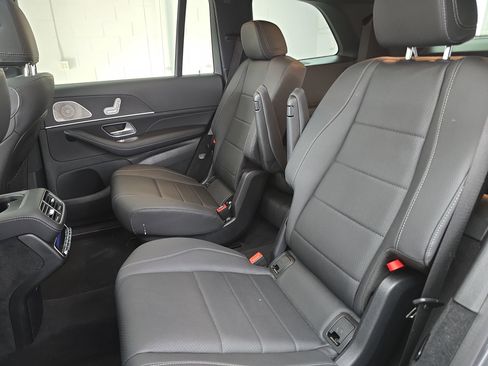 Used 2025 Mercedes-Benz GLS 450 GLS 450 image 15