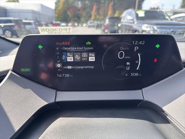 Certified 2025 Toyota Prius LE FWD image 22