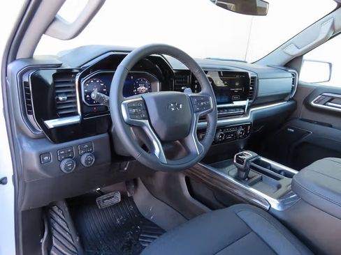 New 2026 Chevrolet Silverado 1500 RST w/ Dark Appearance Package AWD/4WD image 5