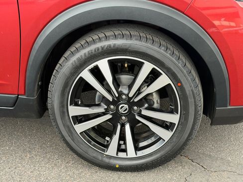 Used 2019 Nissan Kicks SV FWD image 10
