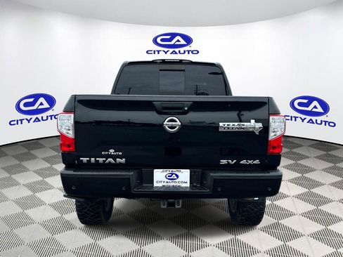 Used 2021 Nissan Titan SV w/ SV Convenience Package AWD/4WD image 5