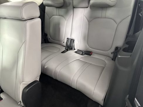 Certified 2025 Honda Pilot Touring image 25