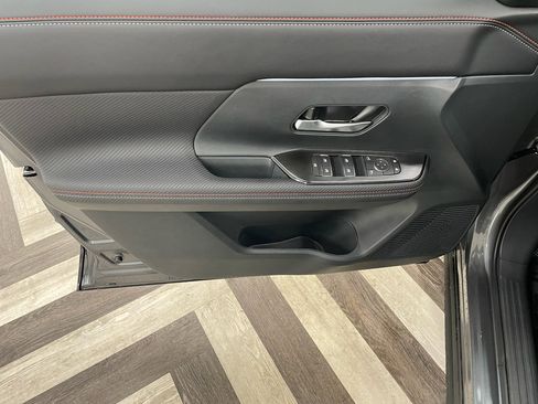 New 2025 Nissan Kicks SR w/ SR Premium Package image 7