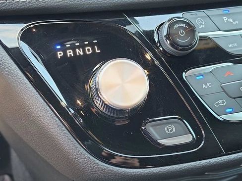 New 2026 Chrysler Pacifica Select image 32