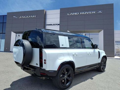 Used 2023 Land Rover Defender 110 X-Dynamic SE AWD/4WD image 5