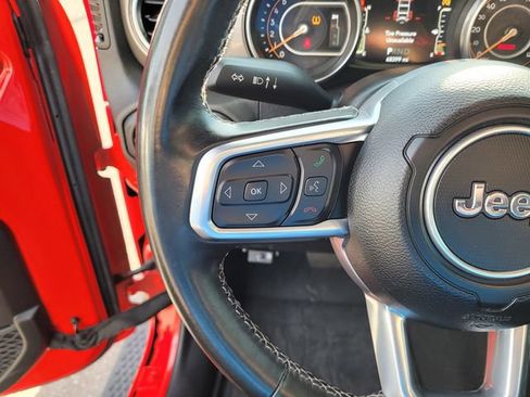 Used 2021 Jeep Wrangler Unlimited Sahara AWD/4WD image 19