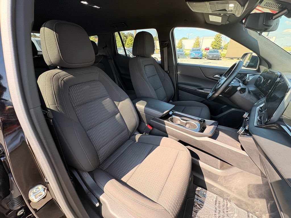 Used 2025 Chevrolet Equinox LT FWD image 31
