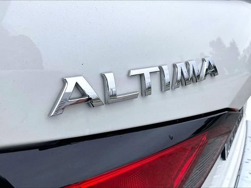 Used 2021 Nissan Altima 2.5 SR w/ SR Premium Package FWD image 42