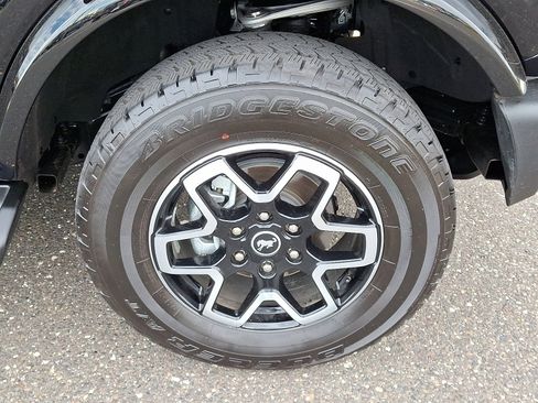 Used 2025 Ford Bronco Outer Banks image 8