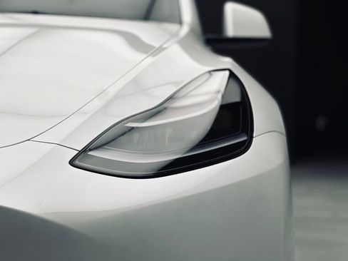 Used 2023 Tesla Model Y Long Range AWD/4WD image 13