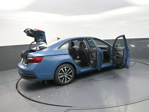 New 2026 Volkswagen Jetta SE FWD image 35