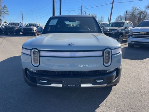 Used 2023 Rivian R1T Adventure image 8