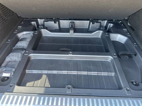 Used 2024 GMC Hummer EV 2X image 28