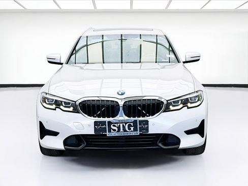 Used 2021 BMW 330i xDrive Sedan AWD/4WD image 2