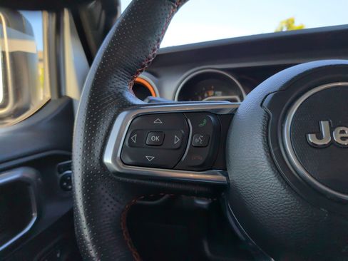 Used 2023 Jeep Gladiator Mojave w/ Cold Weather Group AWD/4WD image 22