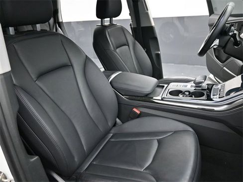 Used 2023 Audi Q7 3.0T Premium Plus image 20