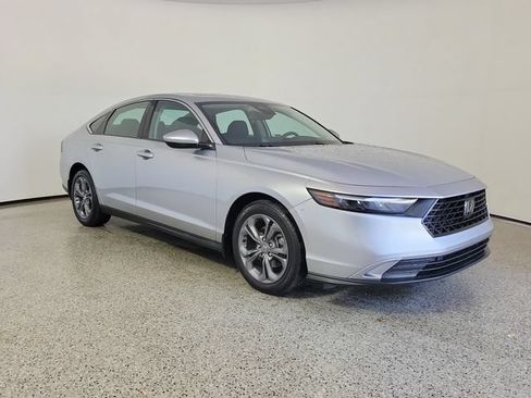Used 2024 Honda Accord EX image 4