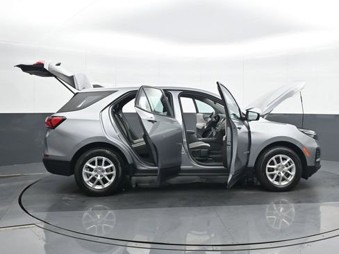 Used 2024 Chevrolet Equinox LS FWD image 26