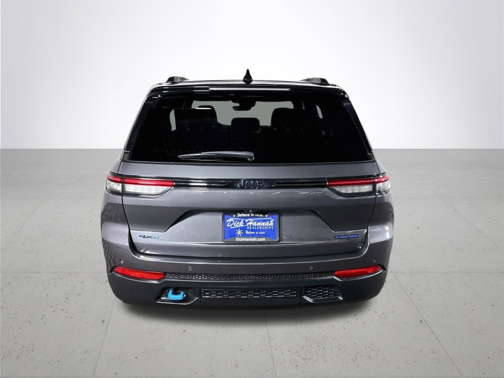 Used 2023 Jeep Grand Cherokee Trailhawk w/ Advanced Protech Group II AWD/4WD image 8