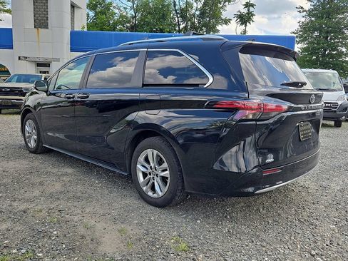 Used 2024 Toyota Sienna Limited AWD/4WD image 6