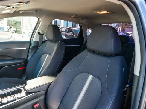 Used 2023 Hyundai Sonata SEL w/ Preferred Accessory Package image 18