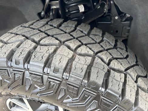 Certified 2024 GMC Canyon AT4X image 57