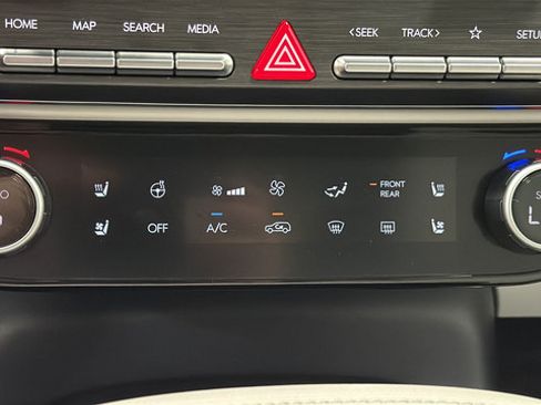 Used 2026 Hyundai Palisade Calligraphy AWD/4WD image 18
