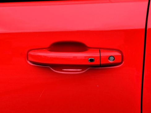 Used 2024 GMC Sierra 1500 Elevation image 11