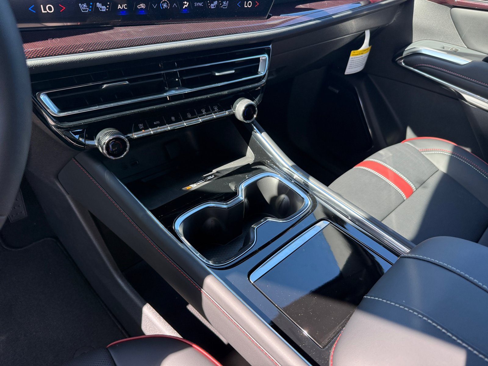 New 2027 Chevrolet Traverse RS AWD/4WD image 13