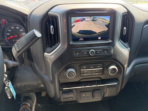 Used 2022 Chevrolet Silverado 2500 Custom w/ Custom Convenience Package AWD/4WD image 13