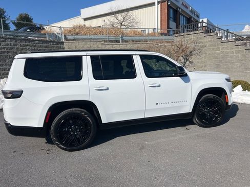 New 2026 Jeep Grand Wagoneer Limited image 3