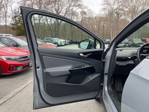 Used 2022 Volkswagen ID.4 Pro image 24