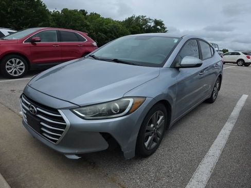 Used 2017 Hyundai Elantra SE FWD image 1