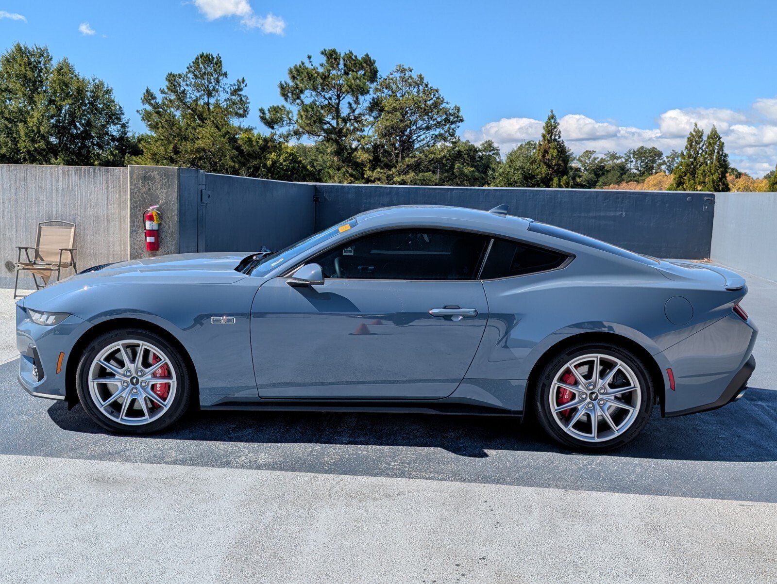 Used 2025 Ford Mustang GT Premium RWD image 2