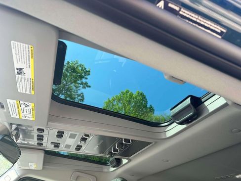 Used 2025 INEOS Grenadier Fieldmaster Edition image 19