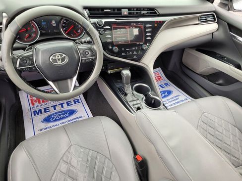 Used 2019 Toyota Camry XSE image 8